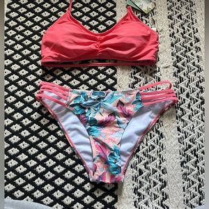 brand new peachy pink bikini!!